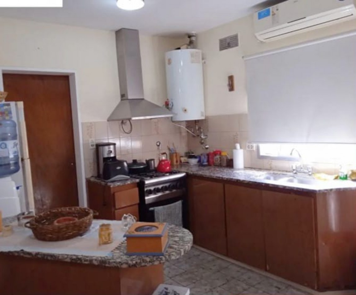 Pergamino Casa en venta  Bolivia al 1100