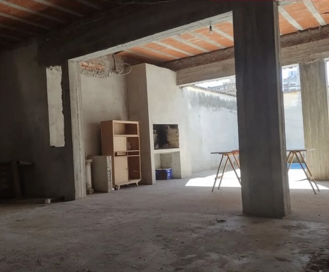 Pergamino Casa de 2 Plantas en venta - Rivadavia al 500