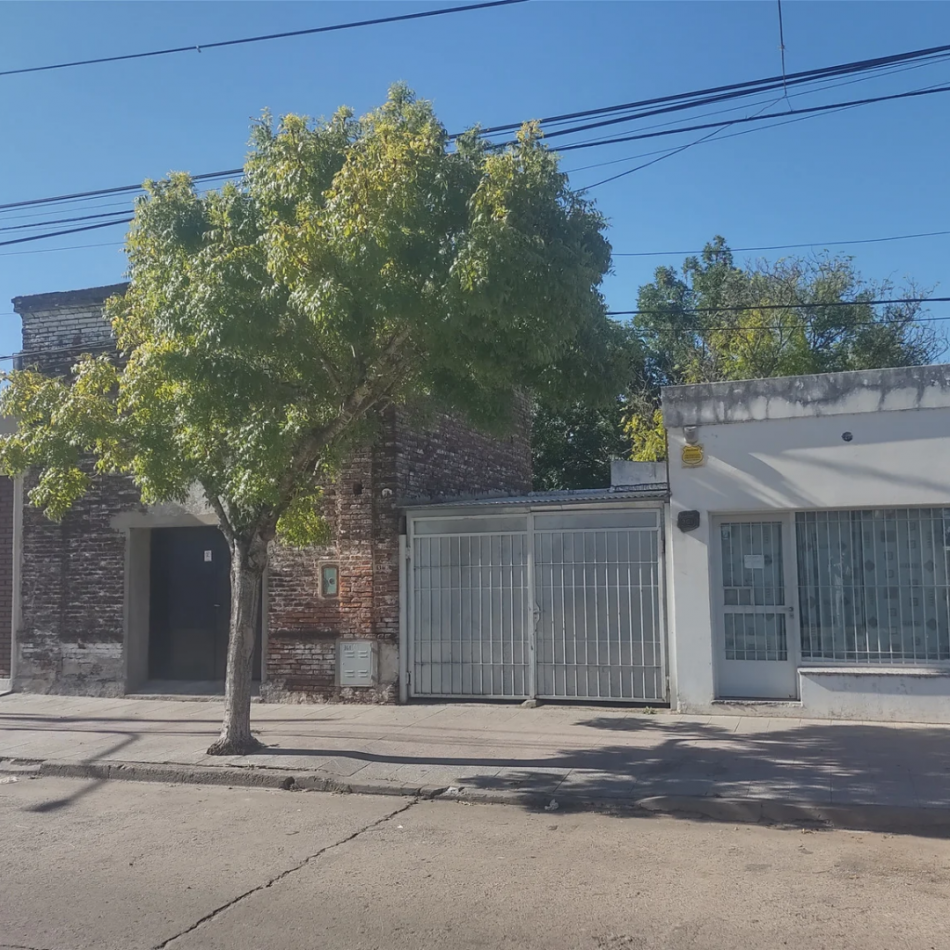 Pergamino Casa con Local en venta - Salta 361 