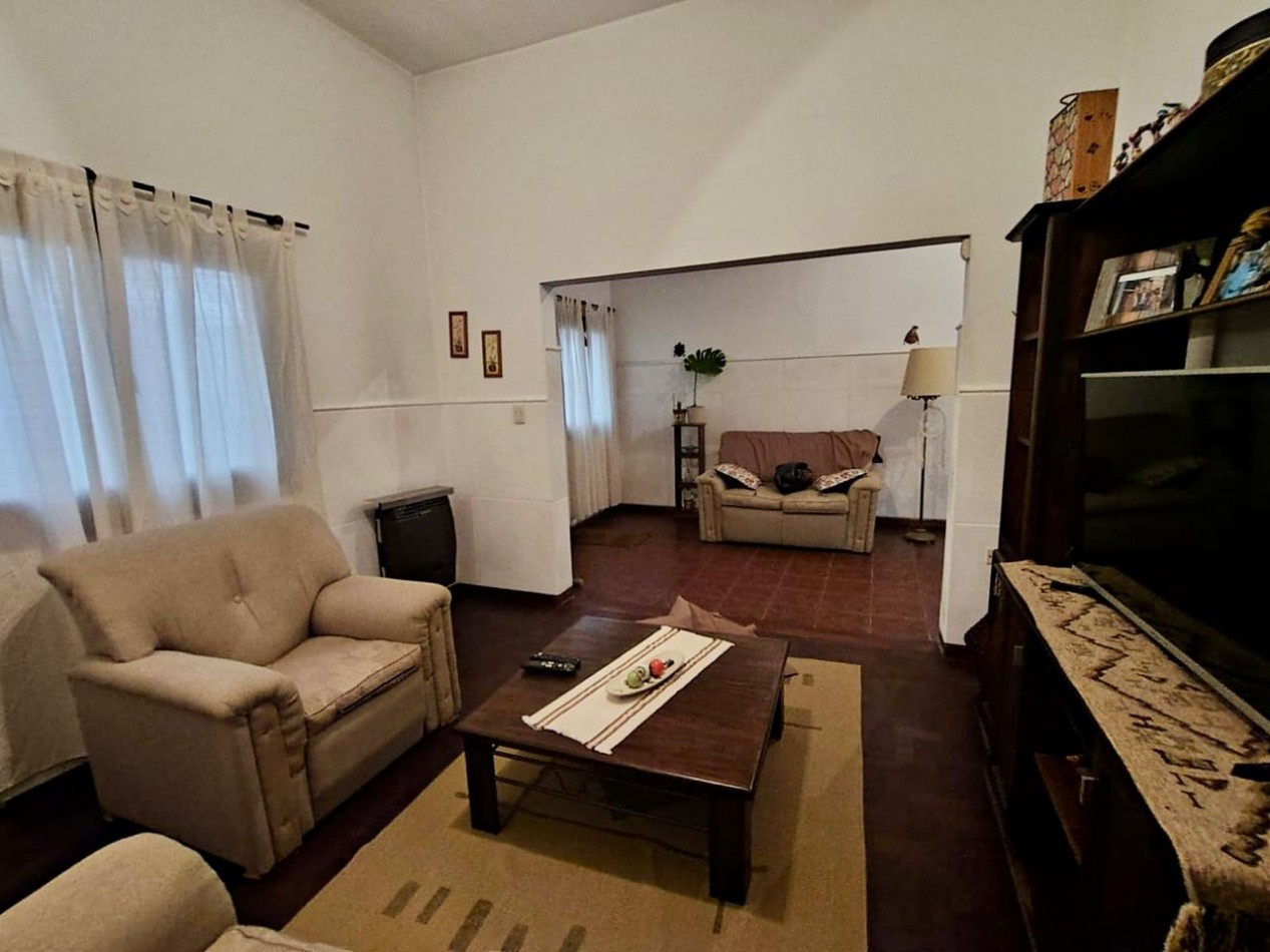 Pergamino Importante Propiedad de 2 Plantas en venta - 3 de Febrero al 100