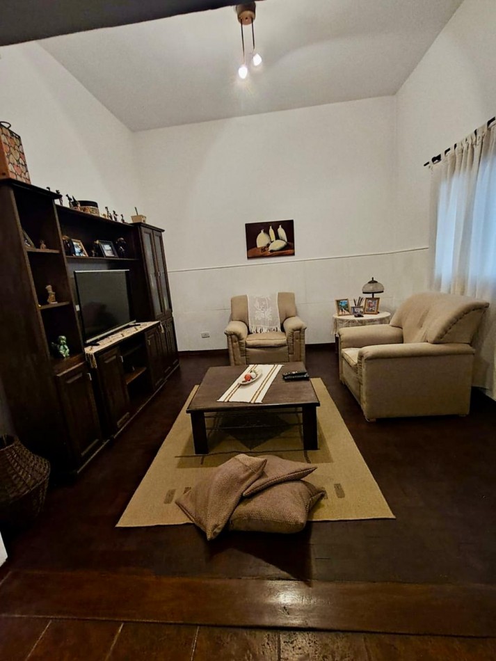 Pergamino Importante Propiedad de 2 Plantas en venta - 3 de Febrero al 100