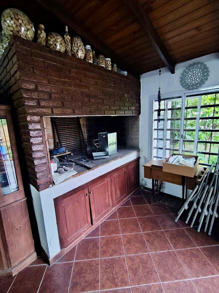 Pergamino Importante Propiedad de 2 Plantas en venta - 3 de Febrero al 100