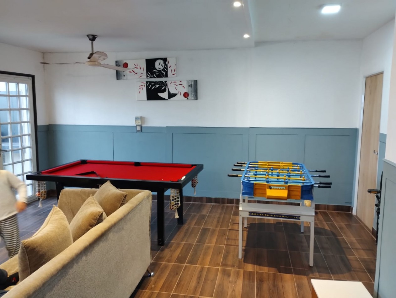 Pergamino Casa c/ pileta en venta - Bolivia al 1000