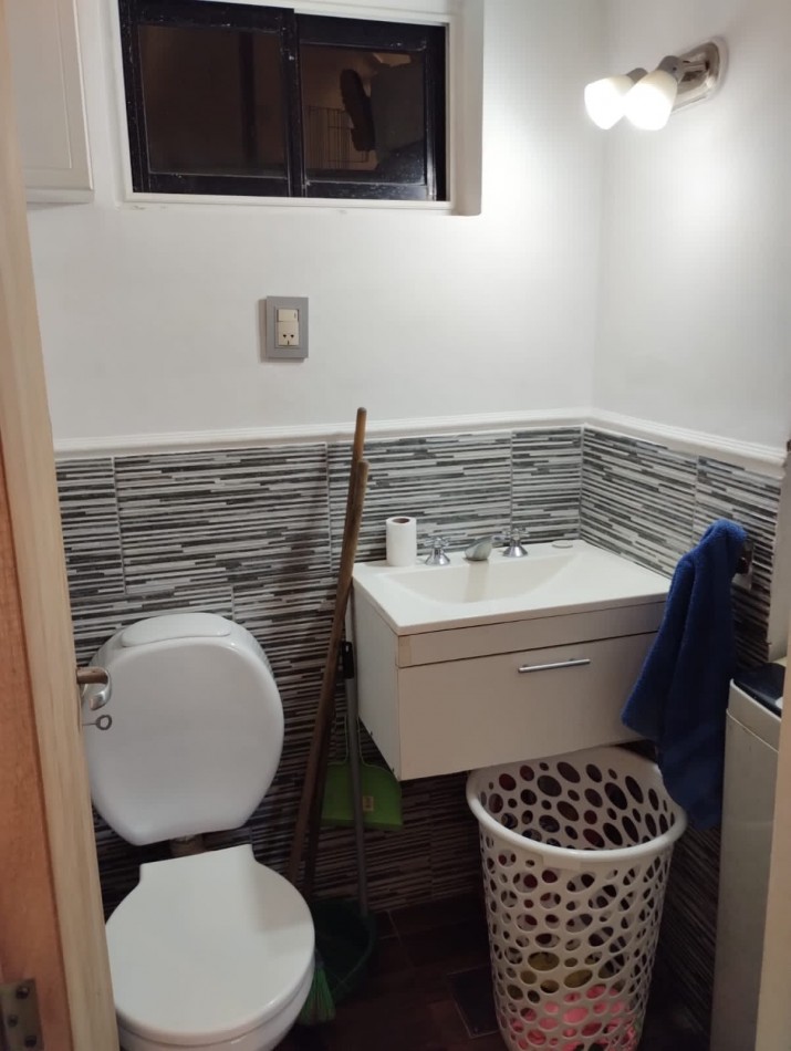 Pergamino Casa c/ pileta en venta - Bolivia al 1000