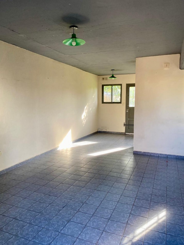 Pergamino Casa 2 Dorm en venta - Cordoba al 1300 