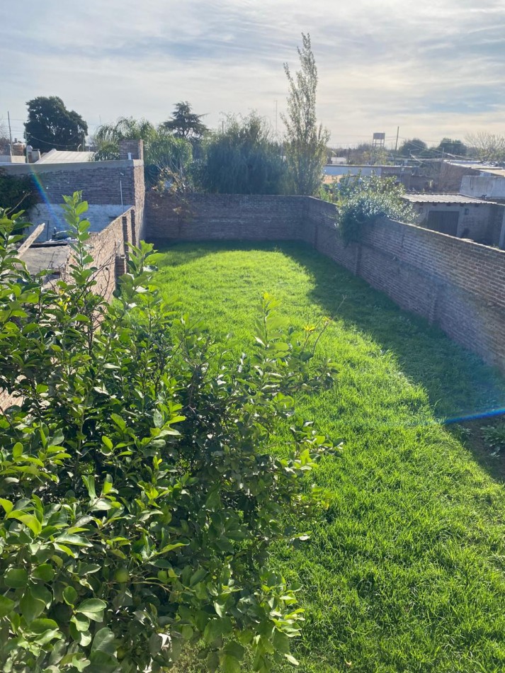 Pergamino Casa 2 Dorm en venta - Cordoba al 1300 