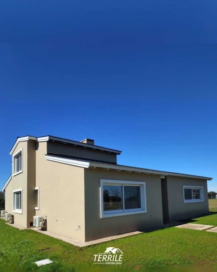 Pergamino Excelente Propiedad de 3 Dorm en venta - Posta del Calden - Ruta 8 - KM 218 