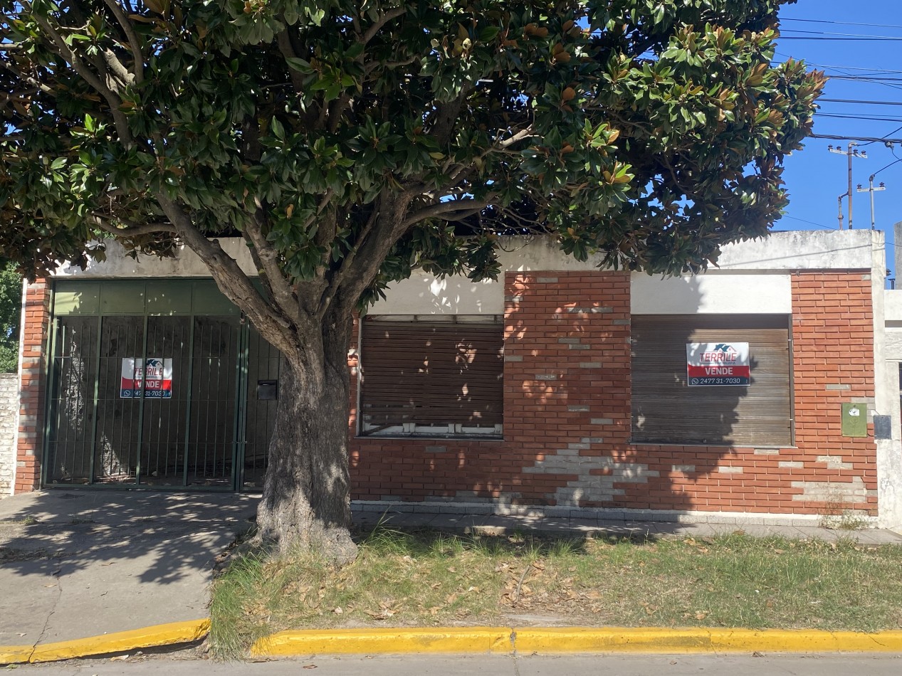 Pergamino Oportunidad Casa con Galpon A Reciclar en venta - Av. Huaraz 1750 - Frente al Parque Municipal 