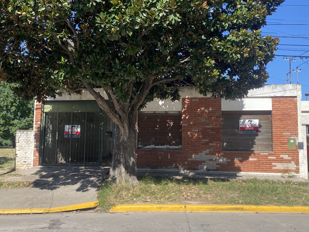 Pergamino Oportunidad Casa con Galpon A Reciclar en venta - Av. Huaraz 1750 - Frente al Parque Municipal 