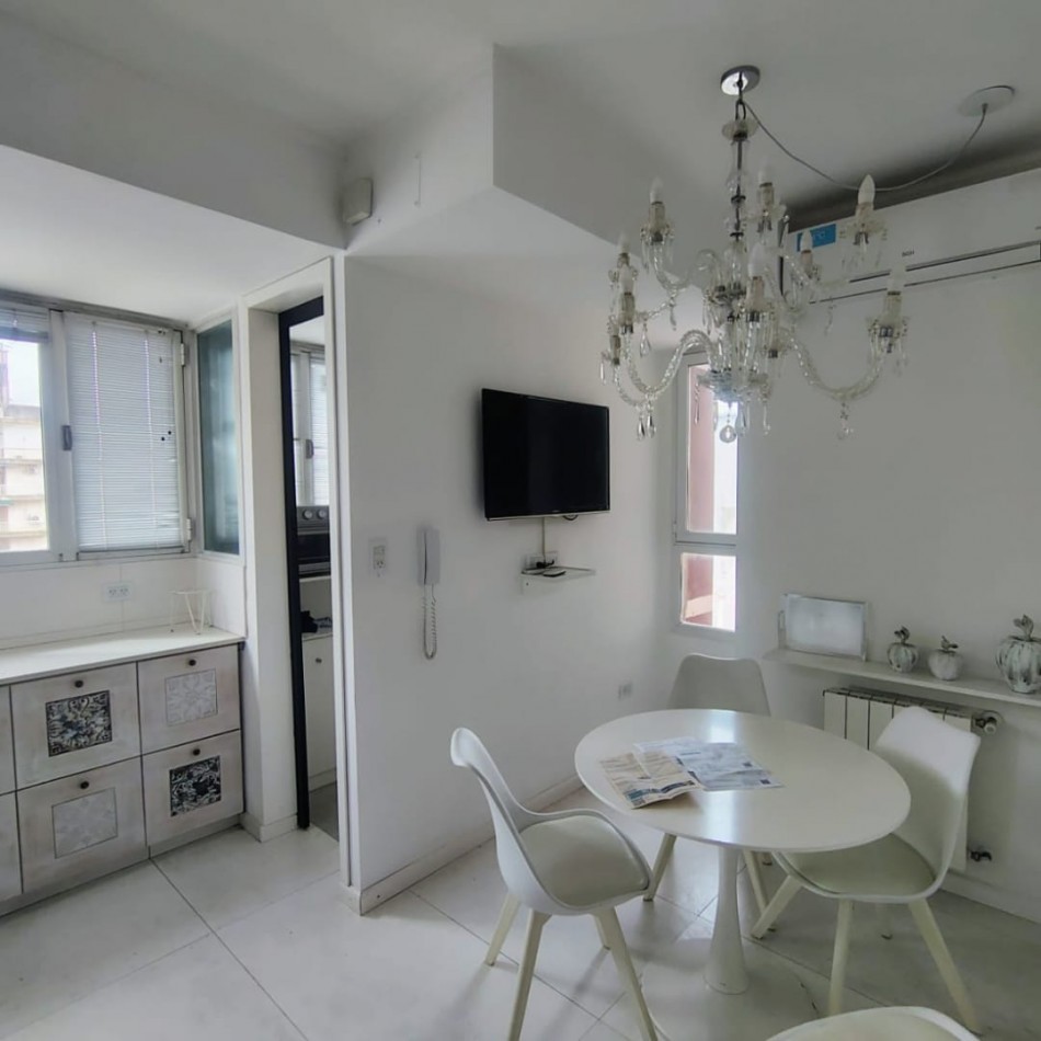 Pergamino Excelente Piso impecable en plena Peatonal - San Nicolas 650 