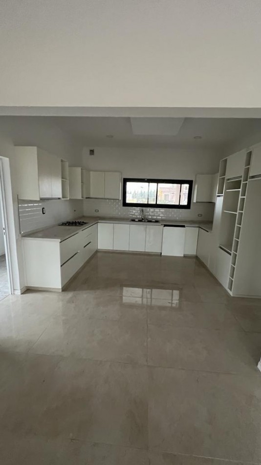 Pergamino Casa moderna a estrenar - Ruta 178 Km 9 - B° Chacras de Pergamino 