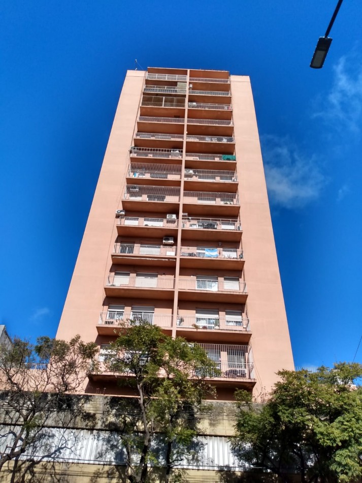 DEPARTAMENTO 2 DORMITORIOS EN EDIICIO LUZ Y FUERZA