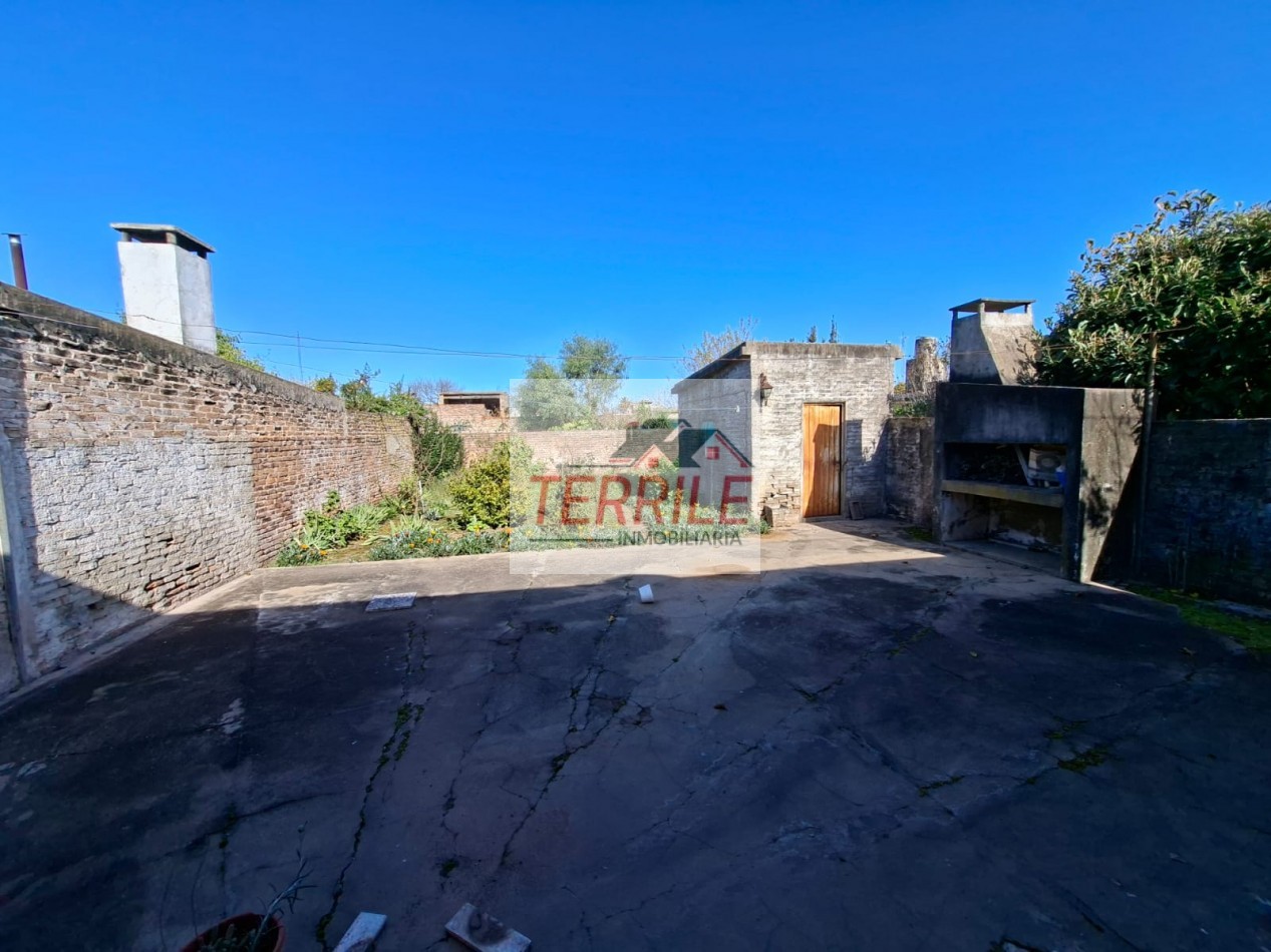 Oportunidad Casa c garaje y patio