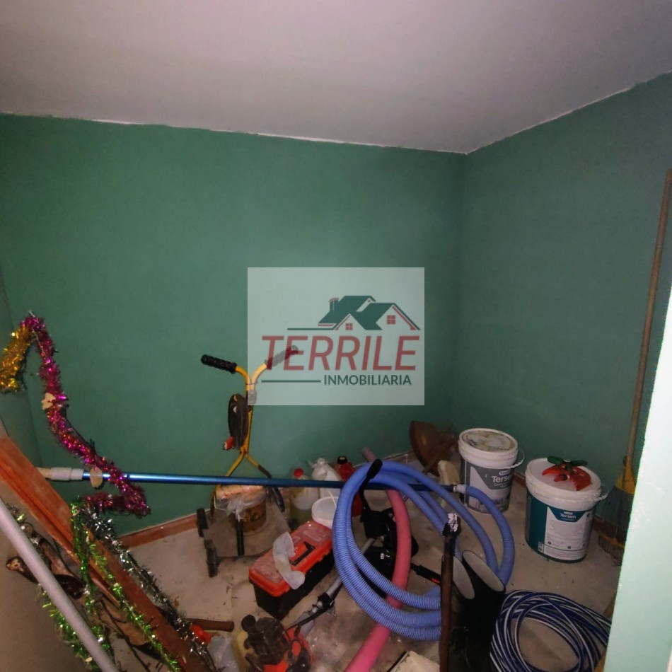 Excelente Casa c pileta sobre Av Pellegrini