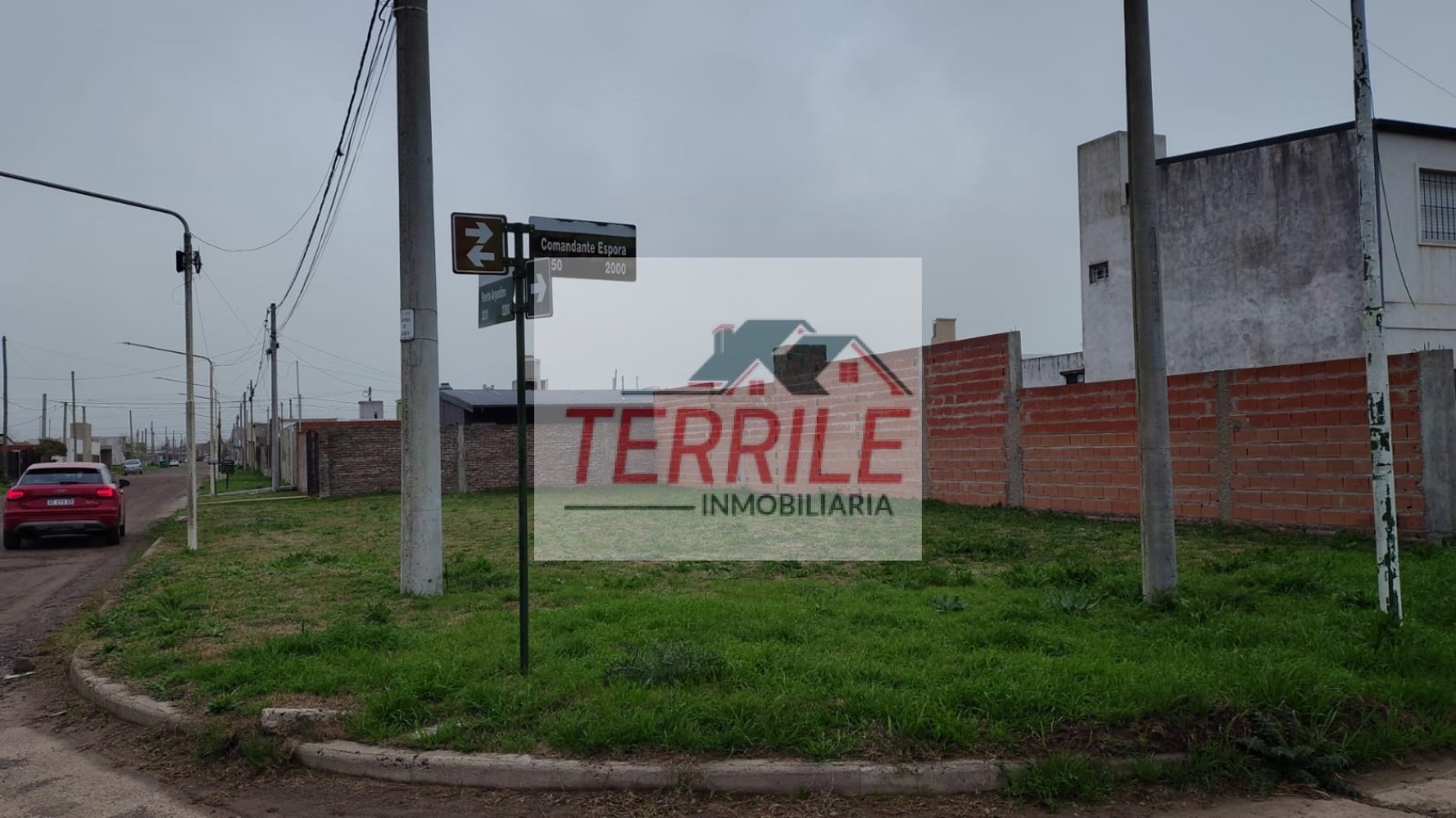 Terreno sobre esquina en Procrear