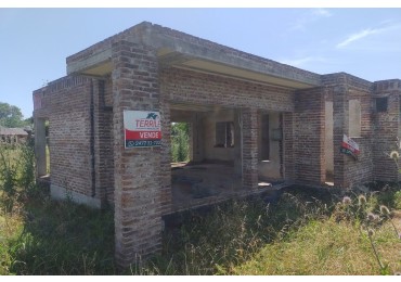 Fontezuela Casa a terminar en venta - Luis Valentini y Gabino Coronel 