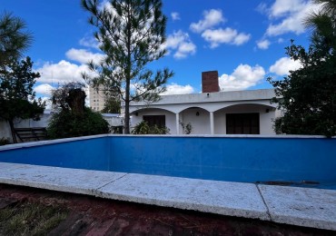 MARAVILLOSA CASA AMPLIA CON PARQUE Y PISCINA